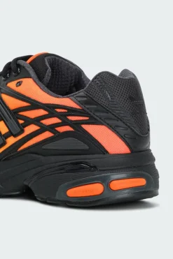 ADISTAR CUSHION - Baskets | Noir