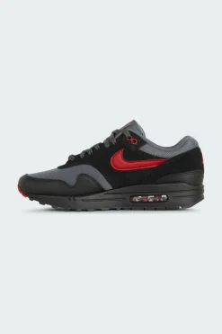 AM1 BLACK UNIVERSITY - Baskets | Noir