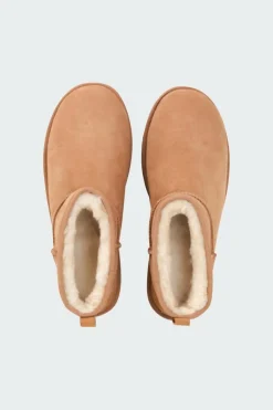CLASSIC ULTRA MINI - Bottines | Marron