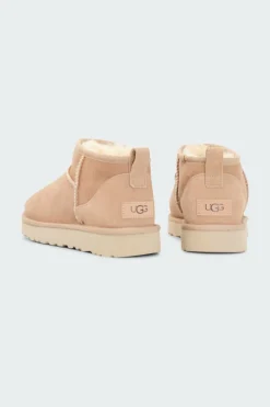 CLASSIC ULTRA MINI - Bottines | Marron