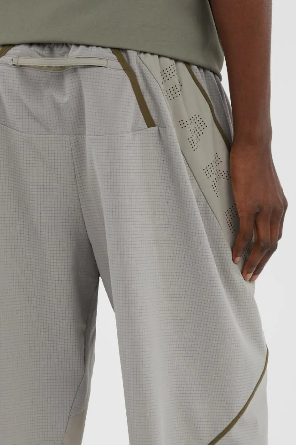 LATITUDE FLIGHT - Short | Vert