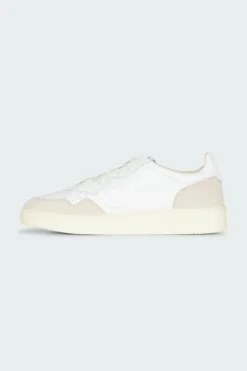MEDALIST LOW - Baskets | Blanc