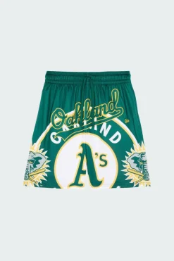 MLB LARGE LOGO SH - Short | Vert