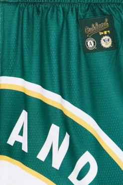 MLB LARGE LOGO SH - Short | Vert