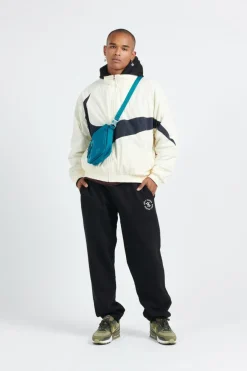 NIKE ELEMENTAL PREMIUM - Sac bandoulière | Vert