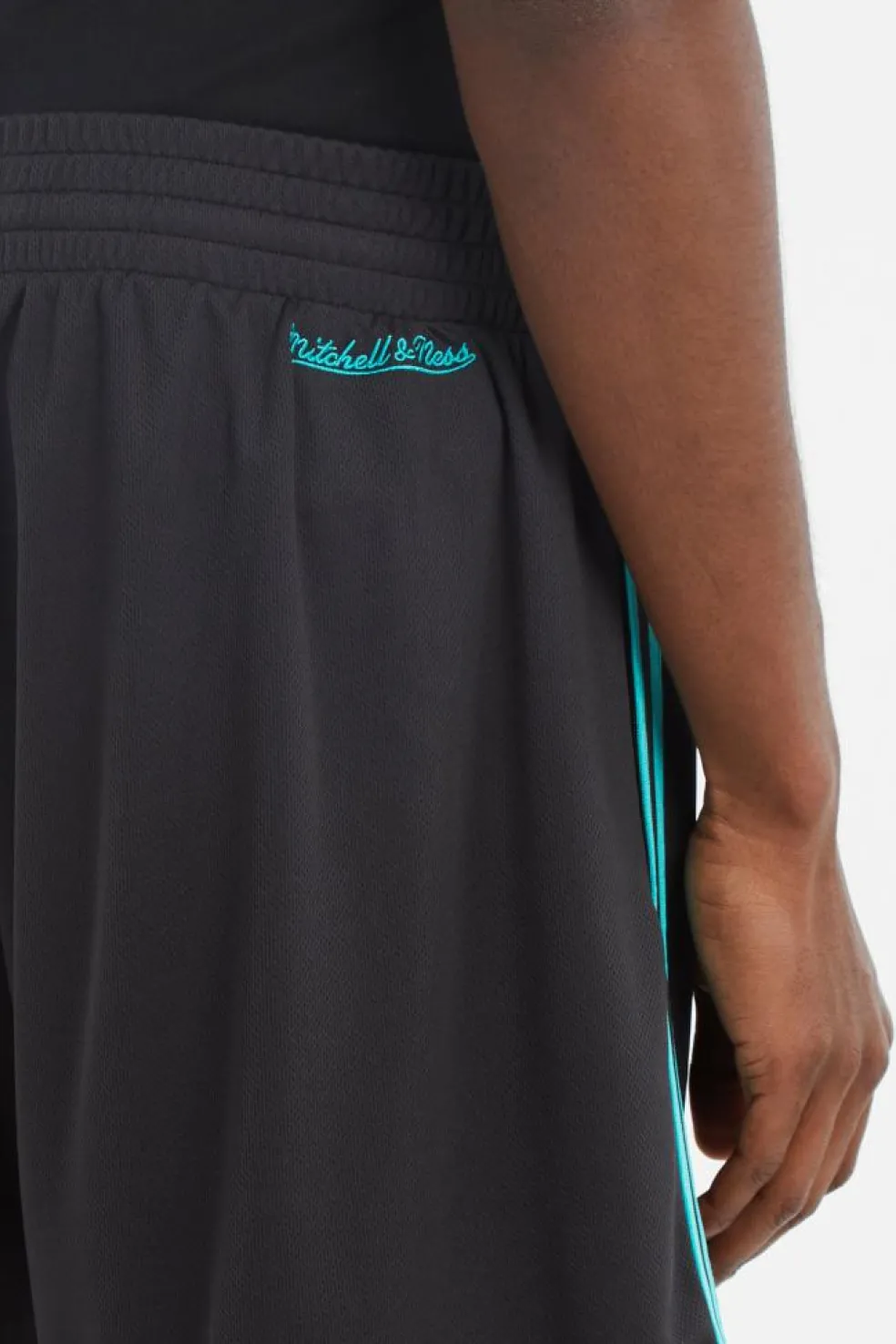 OVERTIME - Short | Noir