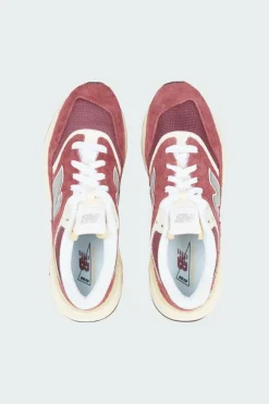 997R - Baskets | Rouge