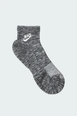 U NK EVERYDAY PLUS CUSH ANKLE - Chaussettes | Noir