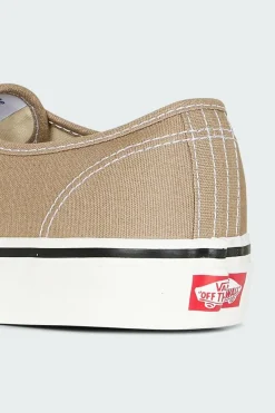 UA Authentic 44 DX ANFC ANFA - Baskets | Beige